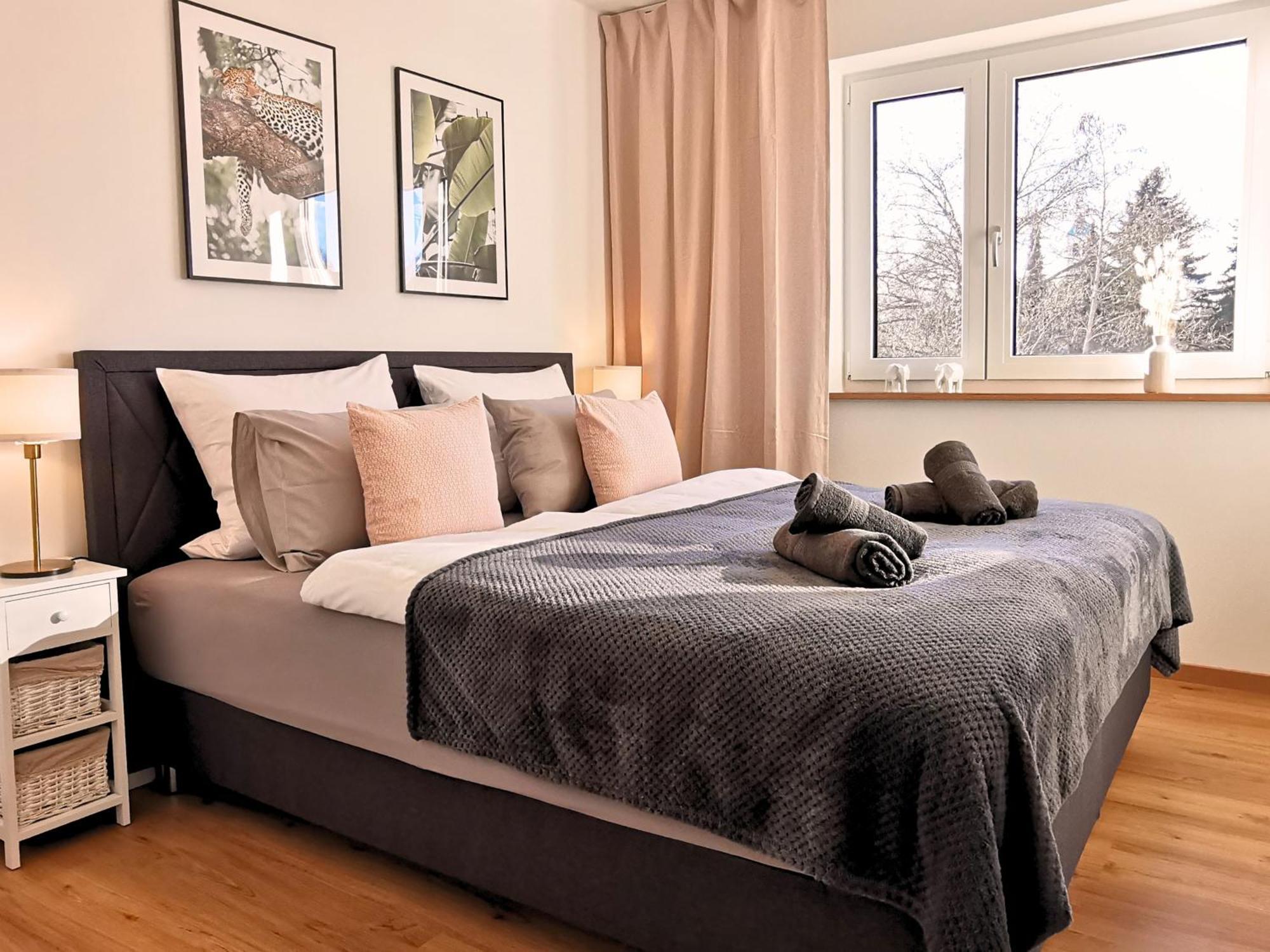 Fynbos Penthouse Deluxe, Balkon, Parkplatz Apartment Straubing Ngoại thất bức ảnh